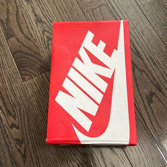 NEW - Nike Court Royale 2 Size men’s 6.5 - Picture 10 of 10